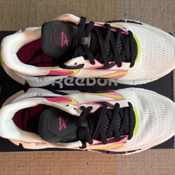 Reebok FloatZig 1 Running Shoes, Women's Size 7.5, Chalk/Black/Laser Pink, NWT - Picture 4 of 6